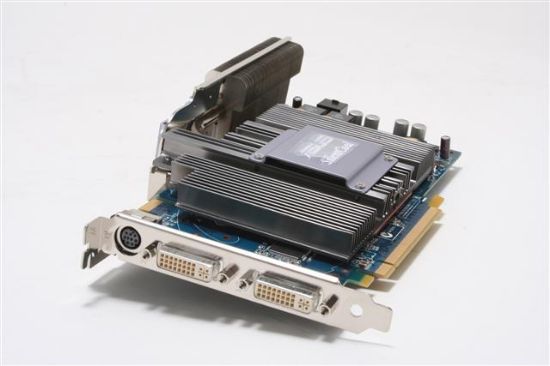 Picture of ASUS EN7800GT/TOP/SILENT/2DHTV GeForce 7800GT 256MB 256-bit GDDR3 PCI Express x16 SLI Support Video Card